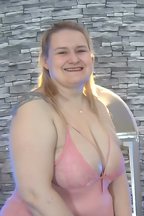 Becky Swings portrait